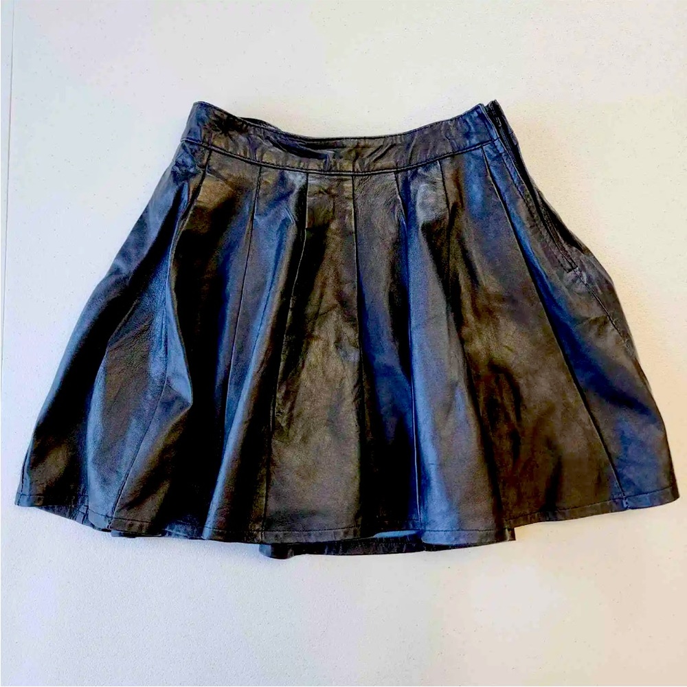 Beautiful navy blue genuine leather skirt